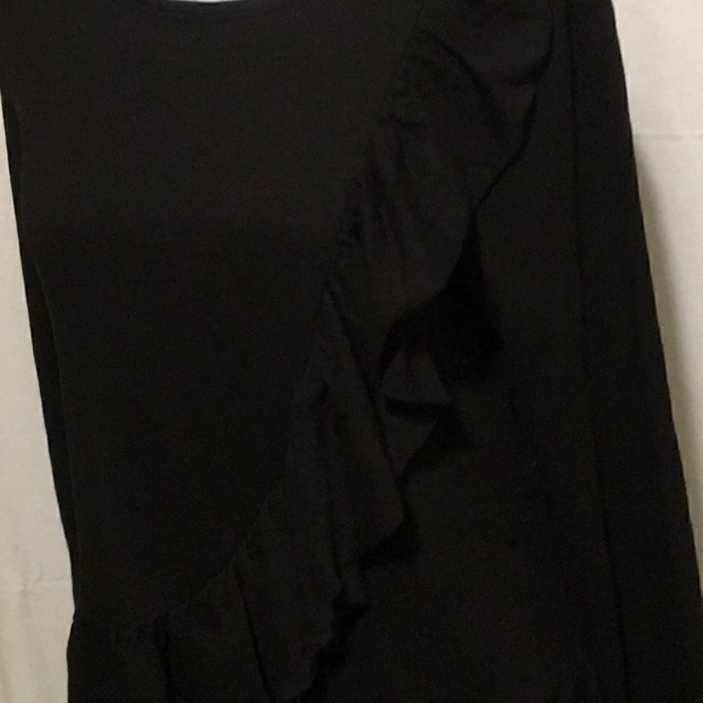 Loveriche NWT Super Cute Ruffled Shirt. - Picture 2 of 5